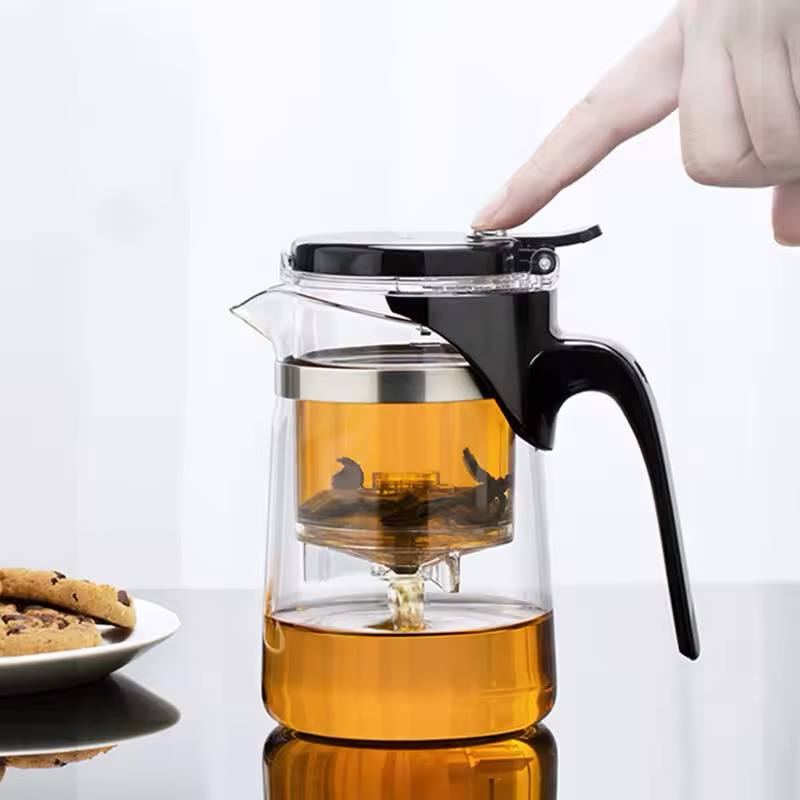 Glas-Teekanne mit schwarzem Griff, 750 ml – für losen Tee oder Kräuter