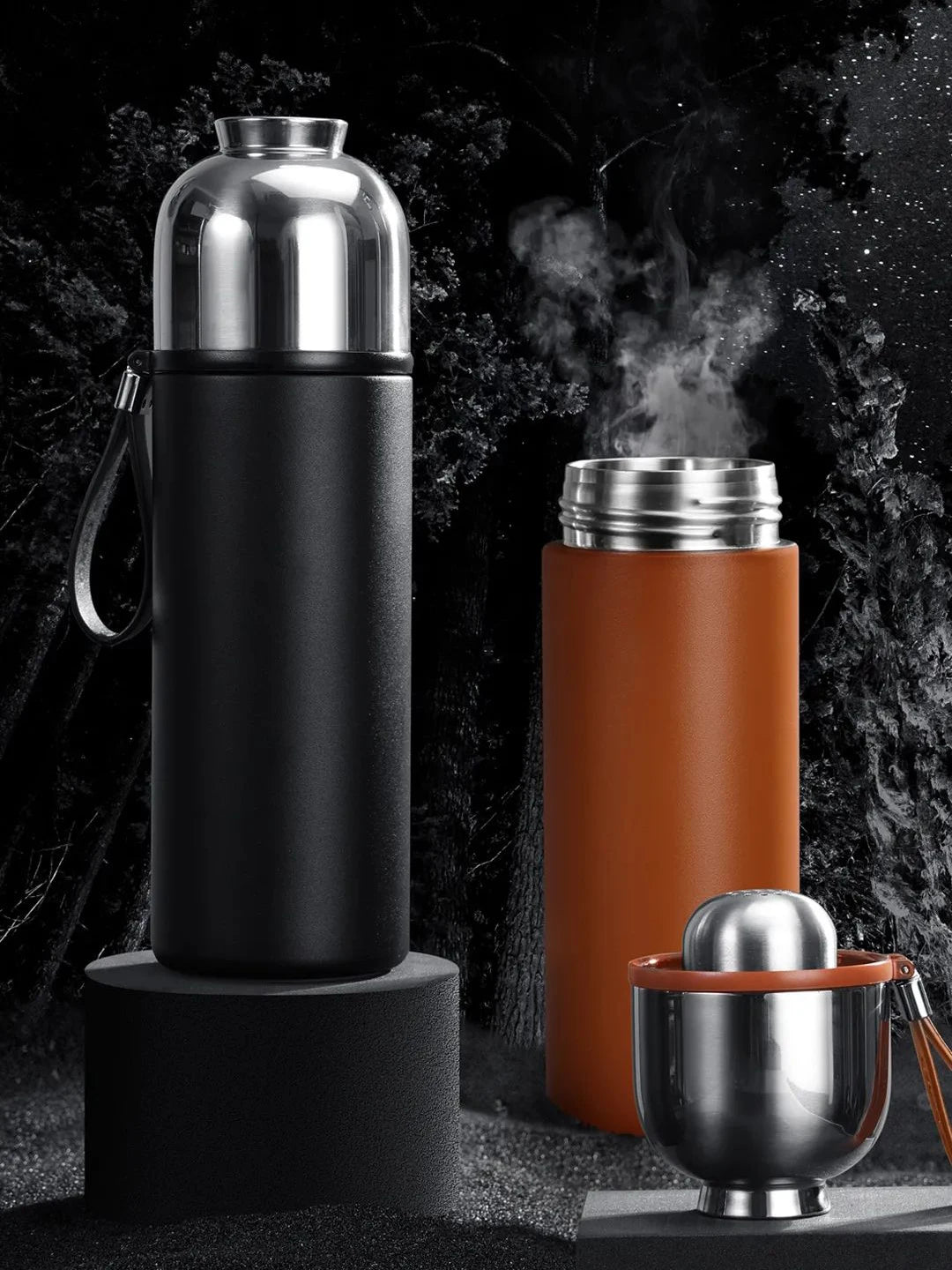 Thermosflaschen-Set in Braun und Schwarz mit Ledertrageschlaufe
